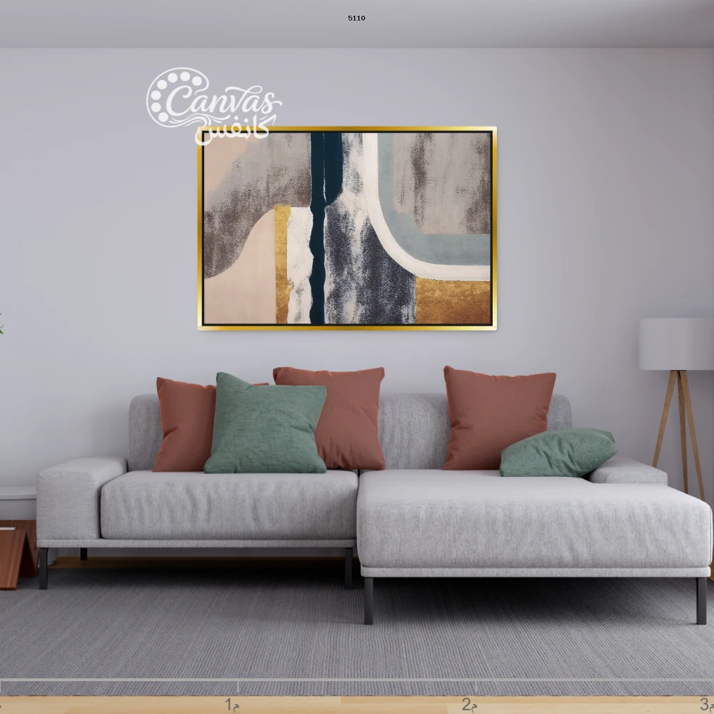 لوحة تجريدية بألوان دافئة وعناصر هندسية