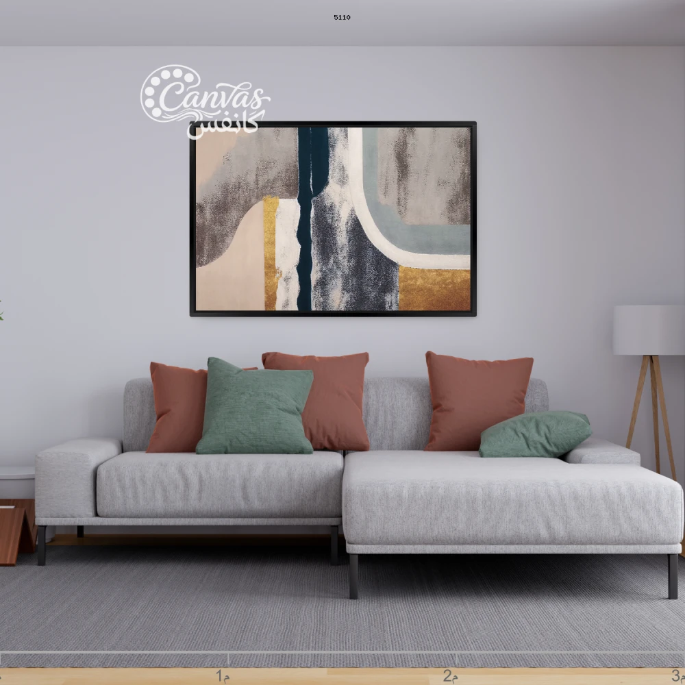 لوحة تجريدية بألوان دافئة وعناصر هندسية