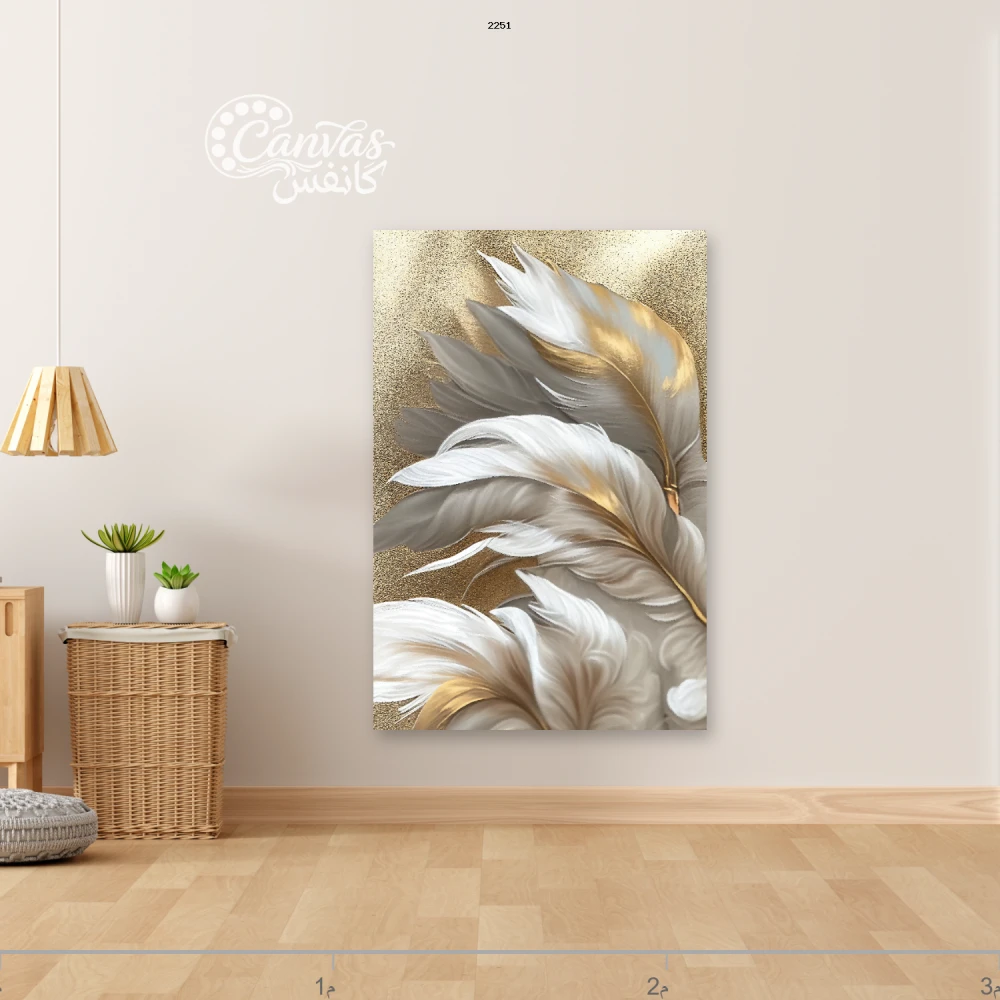 تكوين زهور بيضاء مع لمسات ذهبية