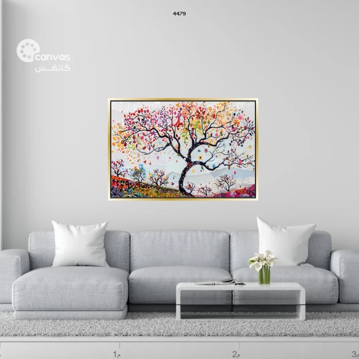 شجرة مزهرة تحت سماء زرقاء