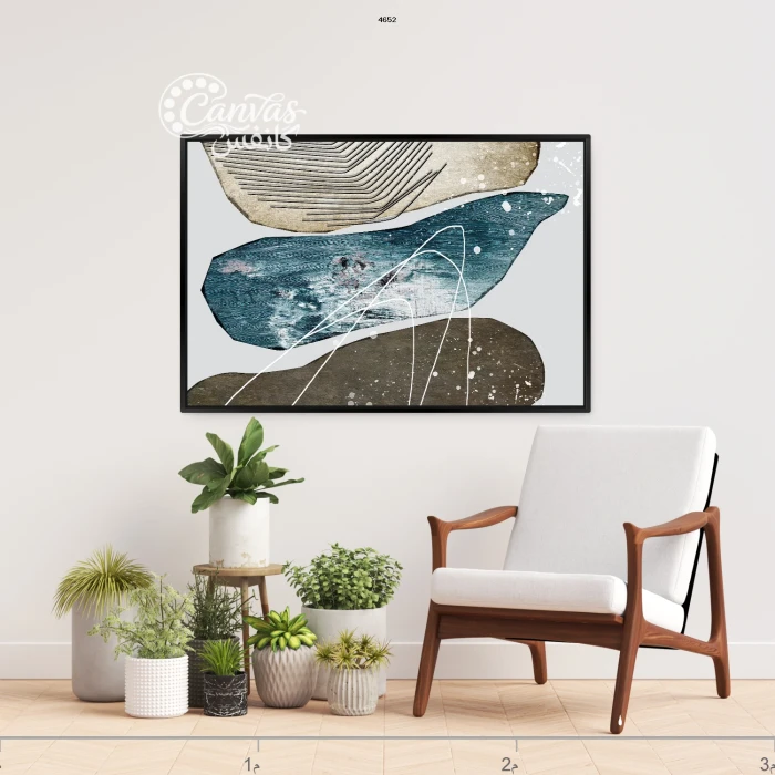 تركيبة فنية حديثة تتضمن أشكال هندسية